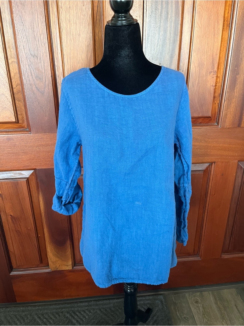 Terzo Millennio Sz M Porcelain Blue Linen Roll Tab Sleeve Blouse Made in Italy